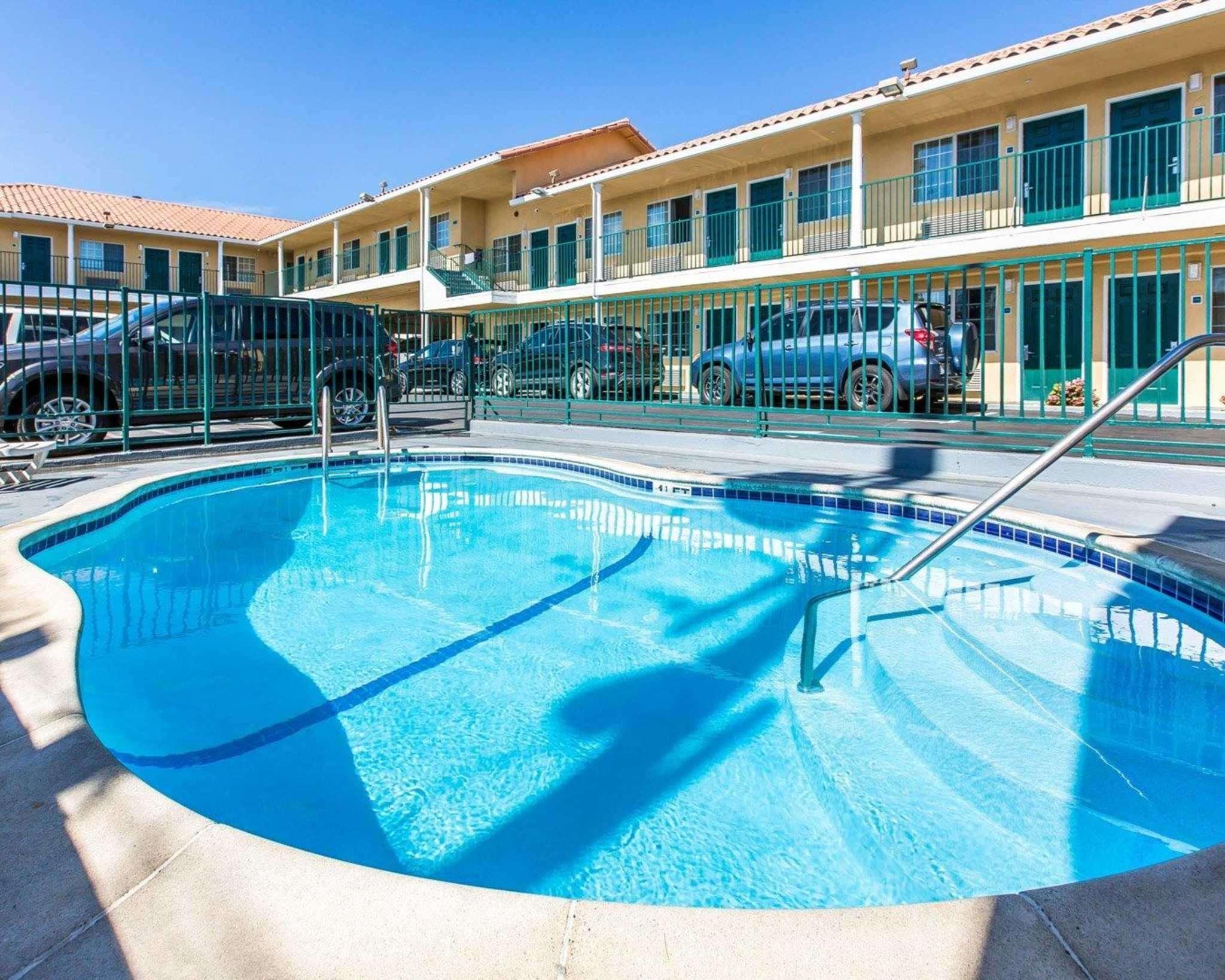 Comfort Inn Boardwalk Santa Cruz Exterior photo