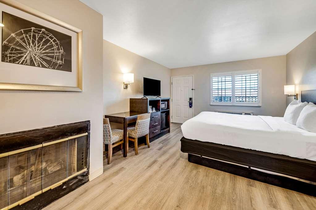 Comfort Inn Boardwalk Santa Cruz Room photo